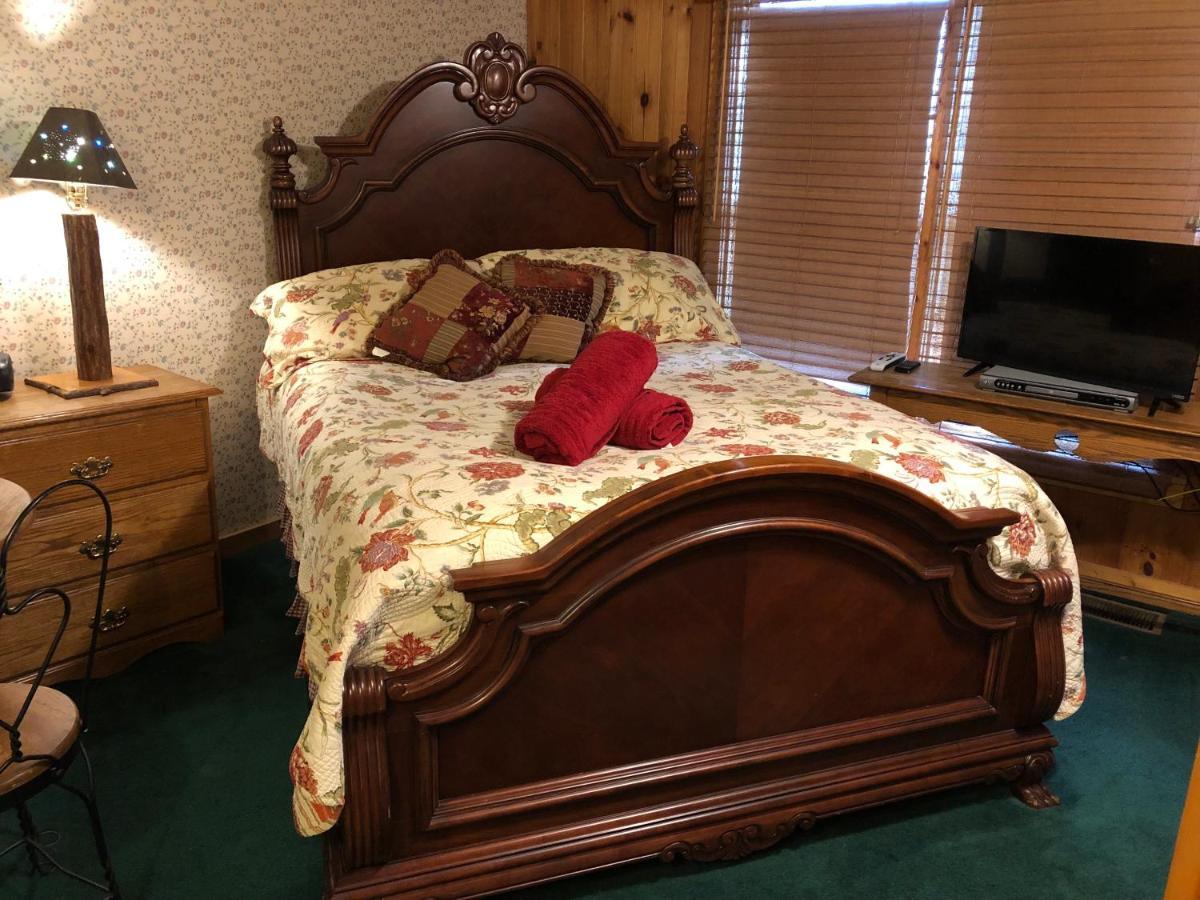 Smokies Bed And Breakfast - Evergreen Cottage Inn Pigeon Forge Zewnętrze zdjęcie